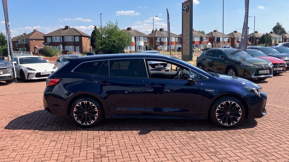 Toyota Corolla 1.8 VVT-i Hybrid GR Sport 5dr CVT Hybrid Estate - Image 43