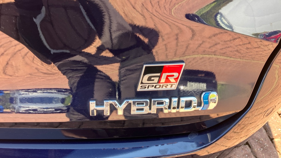 Toyota Corolla 1.8 VVT-i Hybrid GR Sport 5dr CVT Hybrid Estate - Image 48