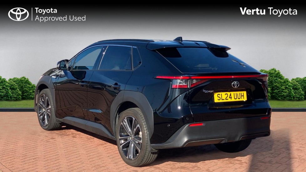 Toyota bZ4X 150kW Vision 71.4kWh 5dr Auto Electric Hatchback - Image 4