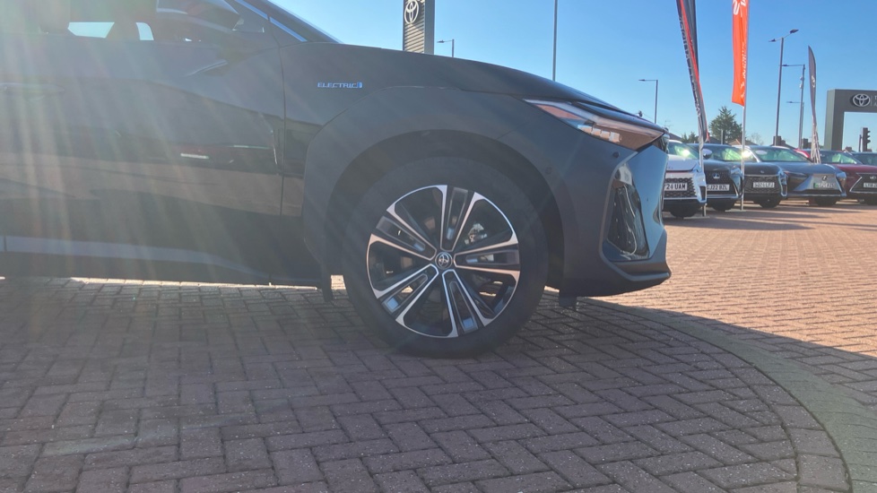 Toyota bZ4X 150kW Vision 71.4kWh 5dr Auto Electric Hatchback - Image 25