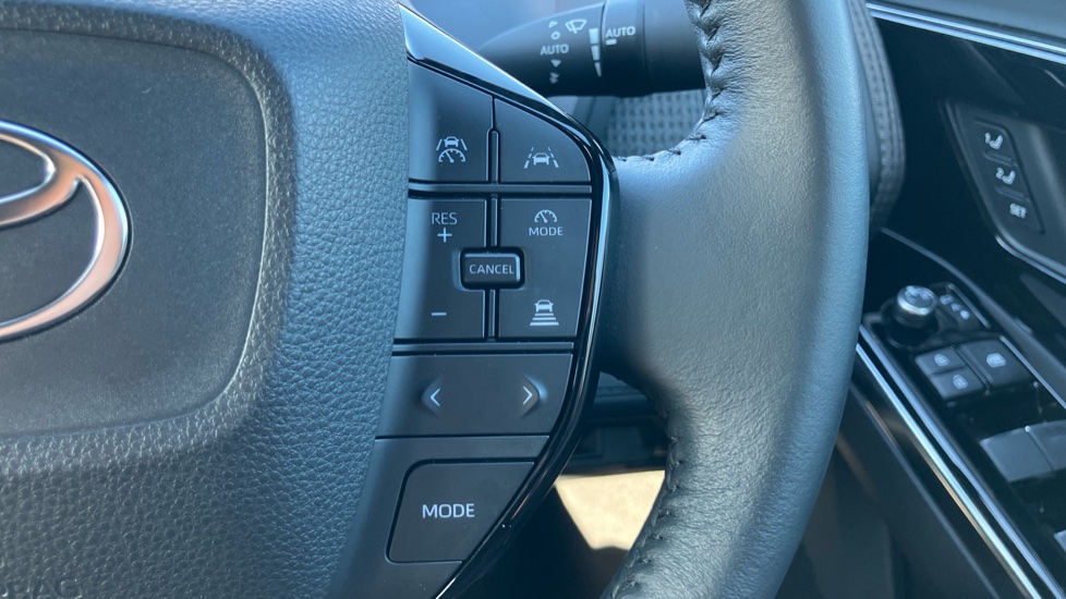 Toyota bZ4X 150kW Vision 71.4kWh 5dr Auto Electric Hatchback - Image 30