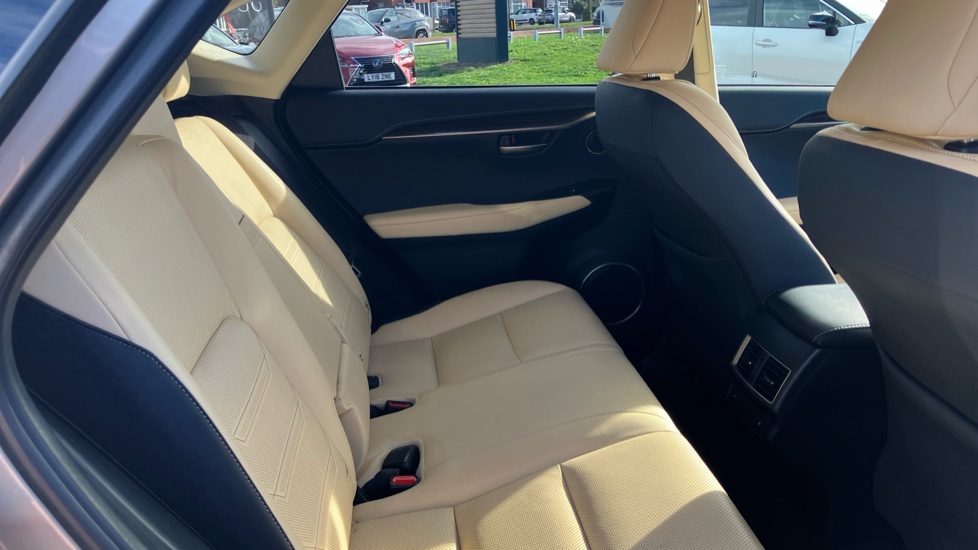 Lexus NX 300h 2.5 Takumi 5dr CVT [Pan roof] Hybrid Estate - Image 8