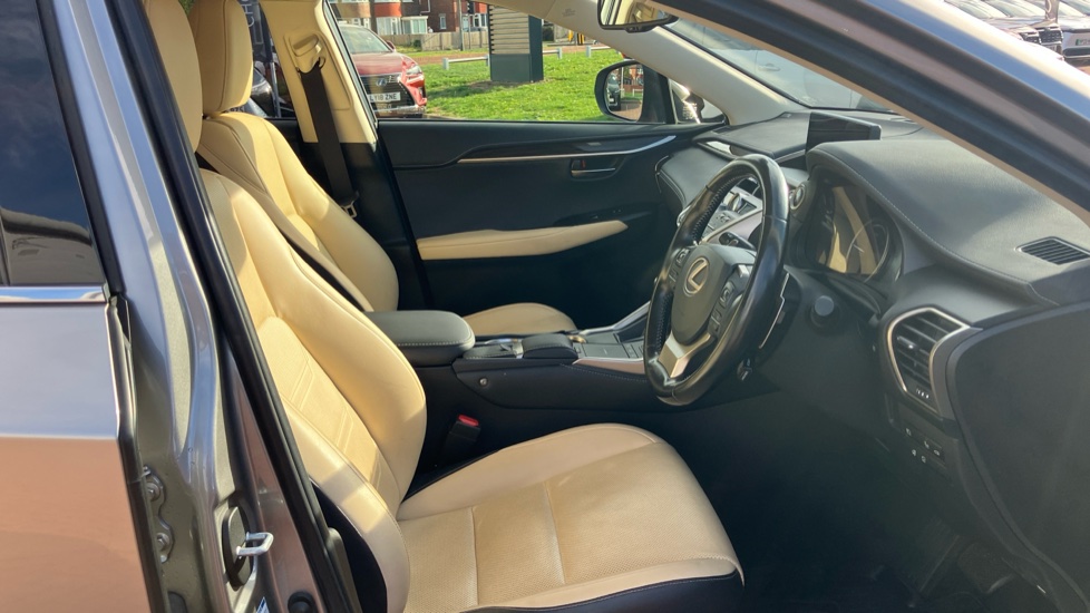 Lexus NX 300h 2.5 Takumi 5dr CVT [Pan roof] Hybrid Estate - Image 12