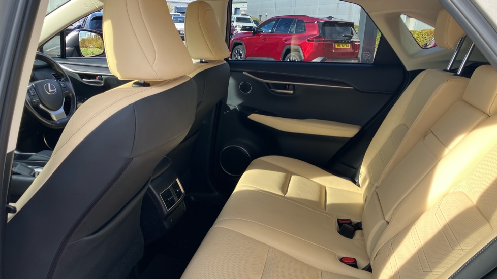 Lexus NX 300h 2.5 Takumi 5dr CVT [Pan roof] Hybrid Estate - Image 15