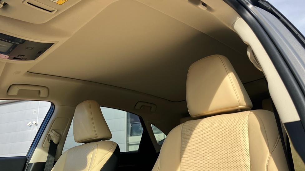 Lexus NX 300h 2.5 Takumi 5dr CVT [Pan roof] Hybrid Estate - Image 19
