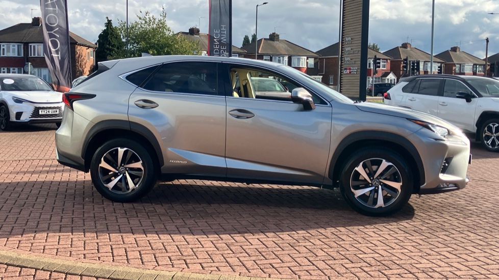 Lexus NX 300h 2.5 Takumi 5dr CVT [Pan roof] Hybrid Estate - Image 23