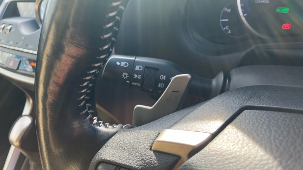 Lexus NX 300h 2.5 Takumi 5dr CVT [Pan roof] Hybrid Estate - Image 32