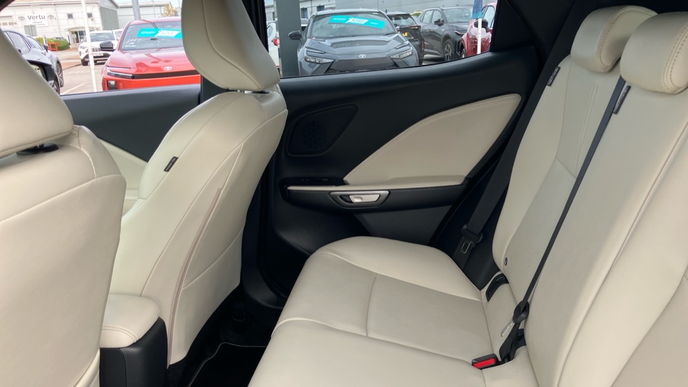 Lexus LBX 1.5 Premium Plus 5dr E-CVT Hybrid Hatchback - Image 15