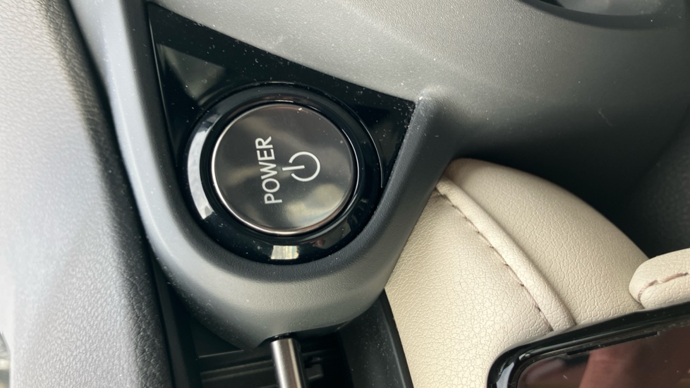 Lexus LBX 1.5 Premium Plus 5dr E-CVT Hybrid Hatchback - Image 16