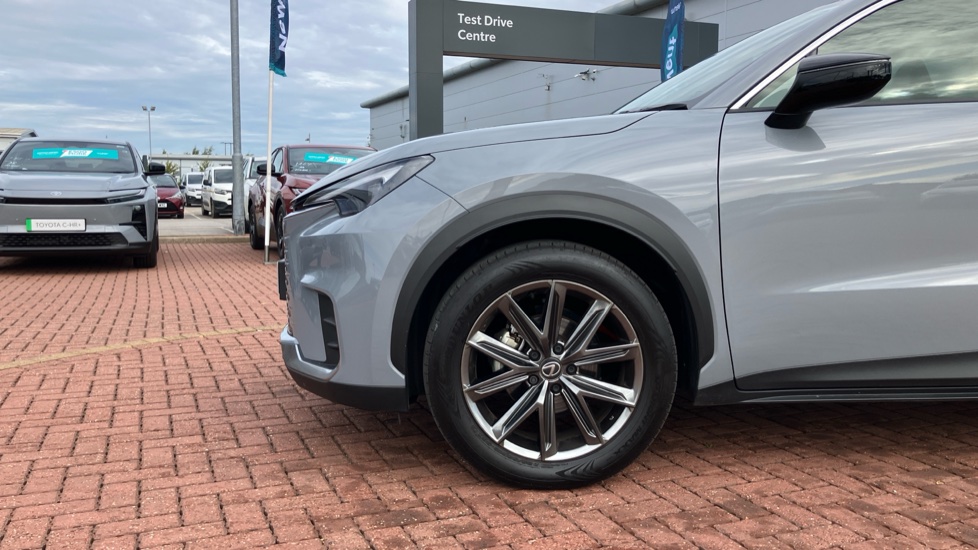 Lexus LBX 1.5 Premium Plus 5dr E-CVT Hybrid Hatchback - Image 25