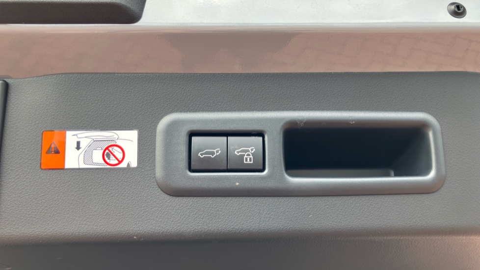 Lexus LBX 1.5 Premium Plus 5dr E-CVT Hybrid Hatchback - Image 54