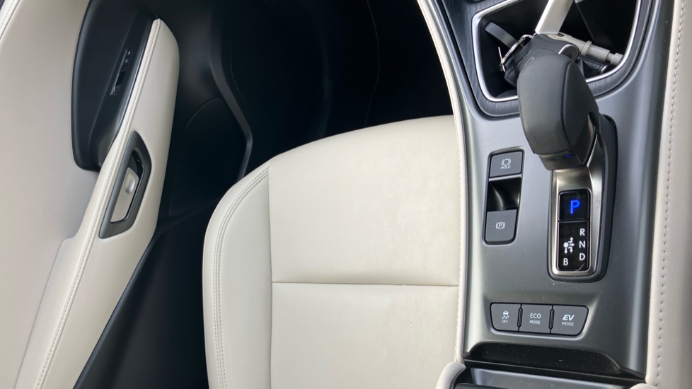 Lexus LBX 1.5 Premium Plus 5dr E-CVT Hybrid Hatchback - Image 59