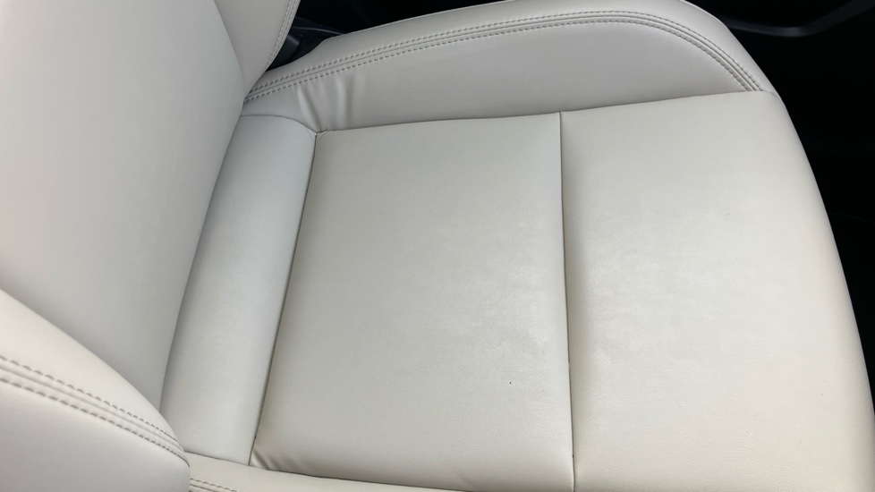 Lexus LBX 1.5 Premium Plus 5dr E-CVT Hybrid Hatchback - Image 60