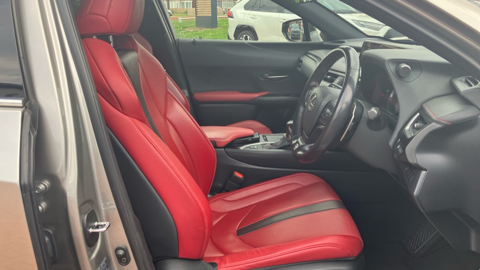 Lexus UX 250h 2.0 F-Sport 5dr CVT [Nav] Hybrid Hatchback - Image 12