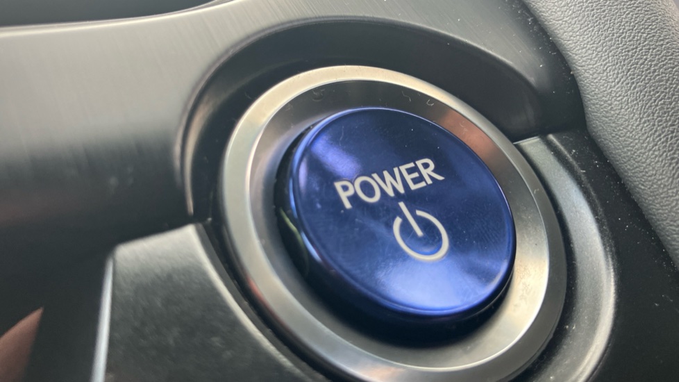 Lexus UX 250h 2.0 F-Sport 5dr CVT [Nav] Hybrid Hatchback - Image 16