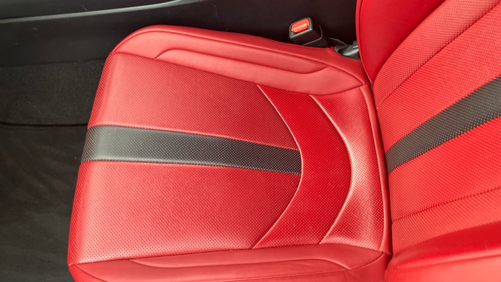 Lexus UX 250h 2.0 F-Sport 5dr CVT [Nav] Hybrid Hatchback - Image 17
