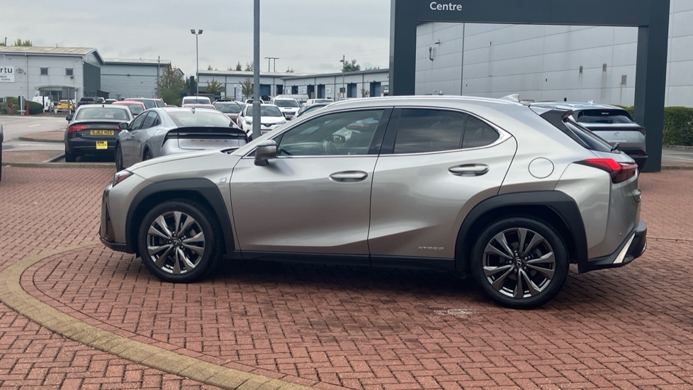 Lexus UX 250h 2.0 F-Sport 5dr CVT [Nav] Hybrid Hatchback - Image 24
