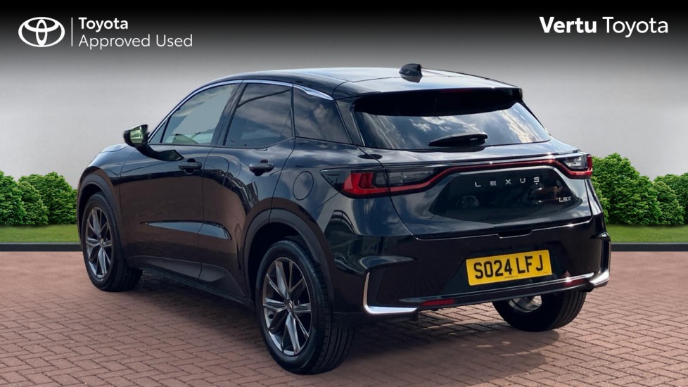 Lexus LBX 1.5 Premium Plus 5dr E-CVT Hybrid Hatchback - Image 4