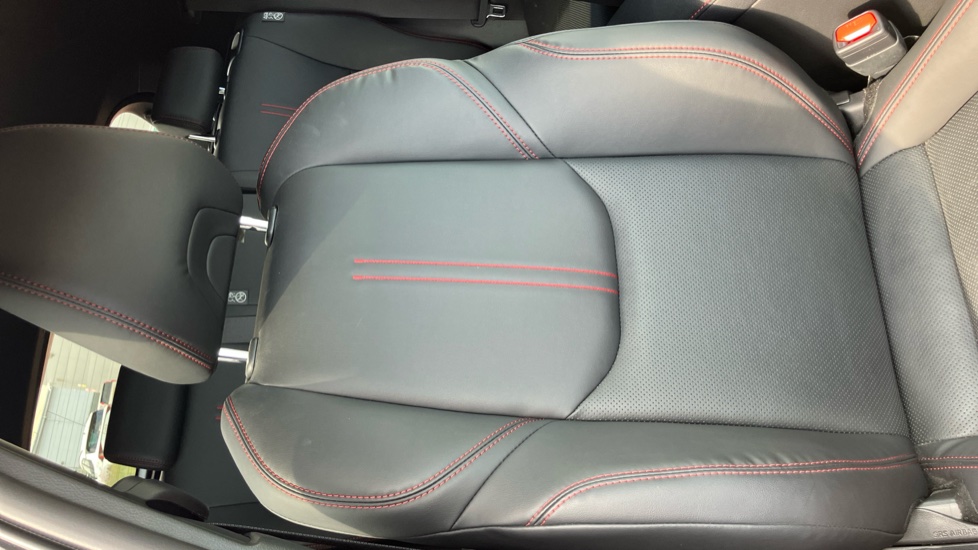 Lexus LBX 1.5 Premium Plus 5dr E-CVT Hybrid Hatchback - Image 14