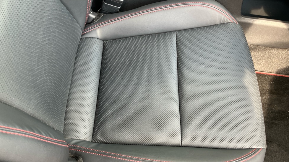 Lexus LBX 1.5 Premium Plus 5dr E-CVT Hybrid Hatchback - Image 17