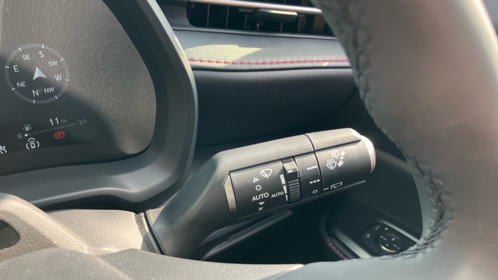 Lexus LBX 1.5 Premium Plus 5dr E-CVT Hybrid Hatchback - Image 32