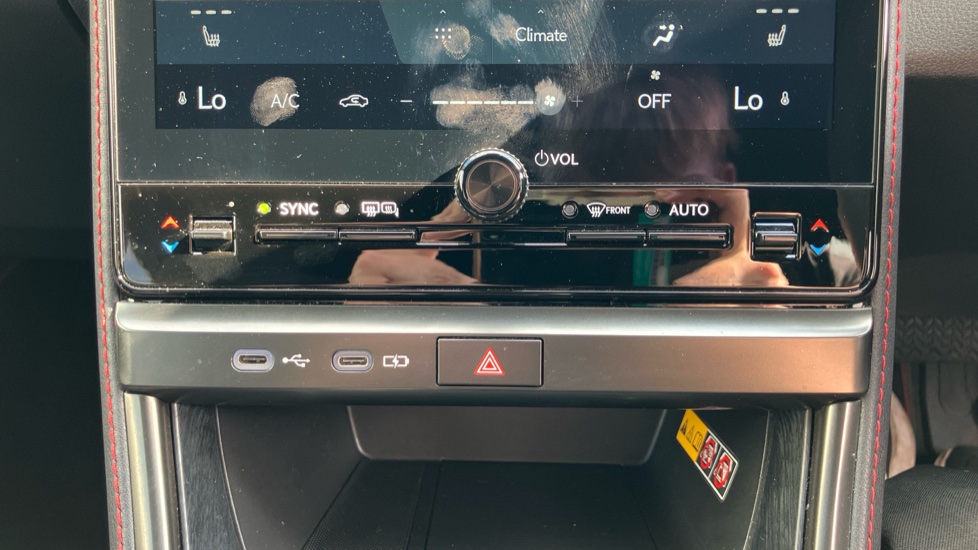 Lexus LBX 1.5 Premium Plus 5dr E-CVT Hybrid Hatchback - Image 33