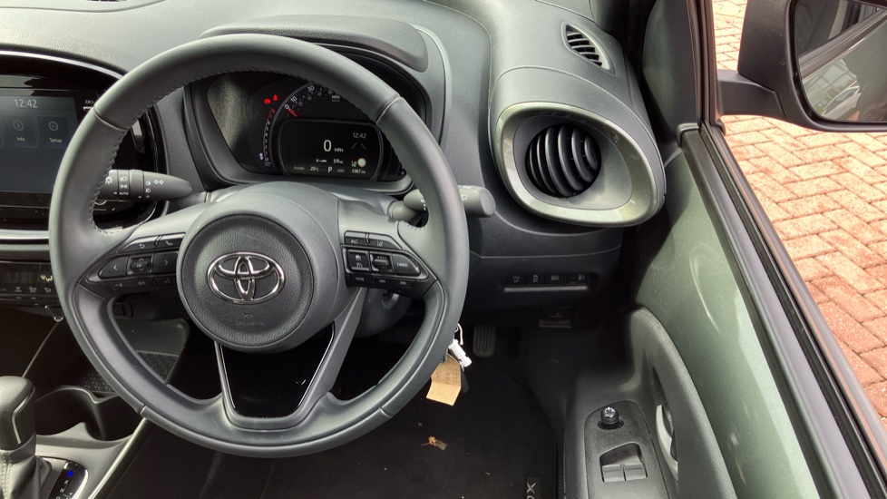 Toyota Aygo X 1.0 VVT-i Edge 5dr Auto Petrol Hatchback - Image 10