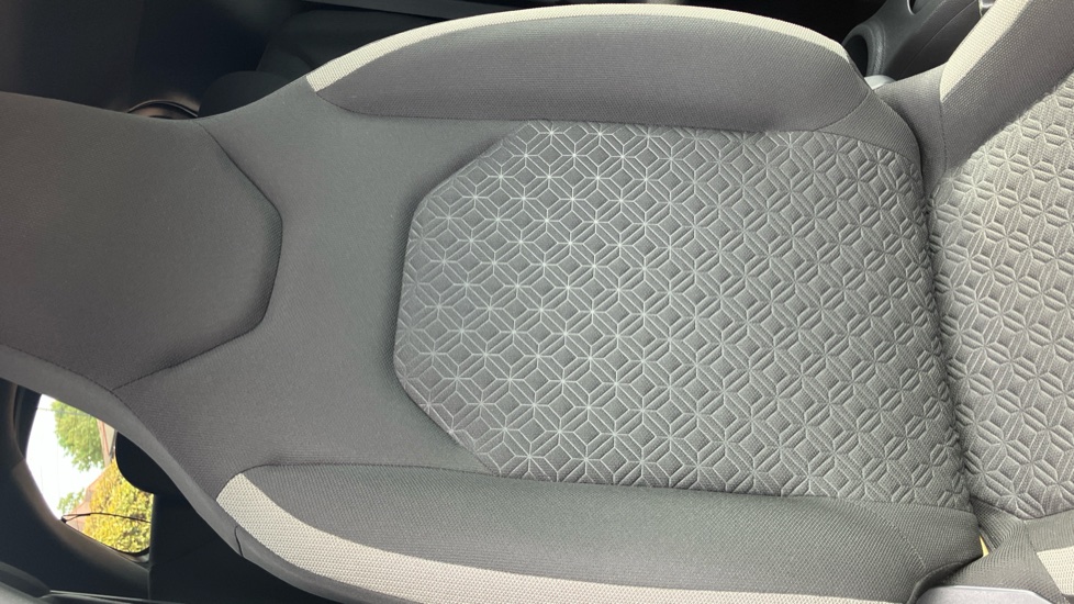 Toyota Aygo X 1.0 VVT-i Edge 5dr Auto Petrol Hatchback - Image 14
