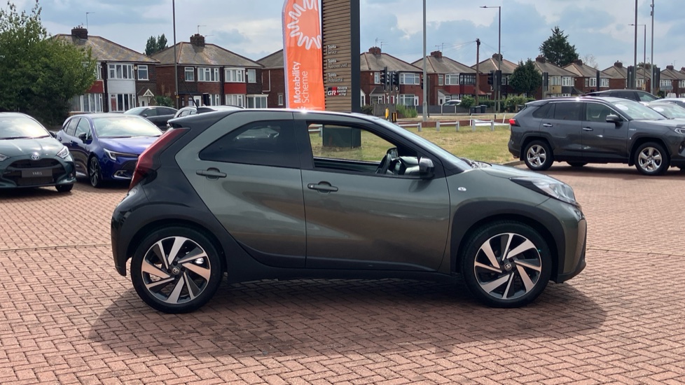 Toyota Aygo X 1.0 VVT-i Edge 5dr Auto Petrol Hatchback - Image 23