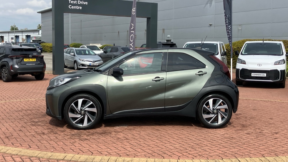 Toyota Aygo X 1.0 VVT-i Edge 5dr Auto Petrol Hatchback - Image 24