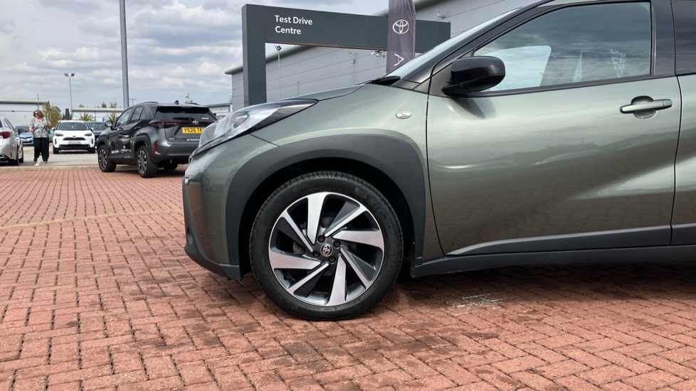 Toyota Aygo X 1.0 VVT-i Edge 5dr Auto Petrol Hatchback - Image 25