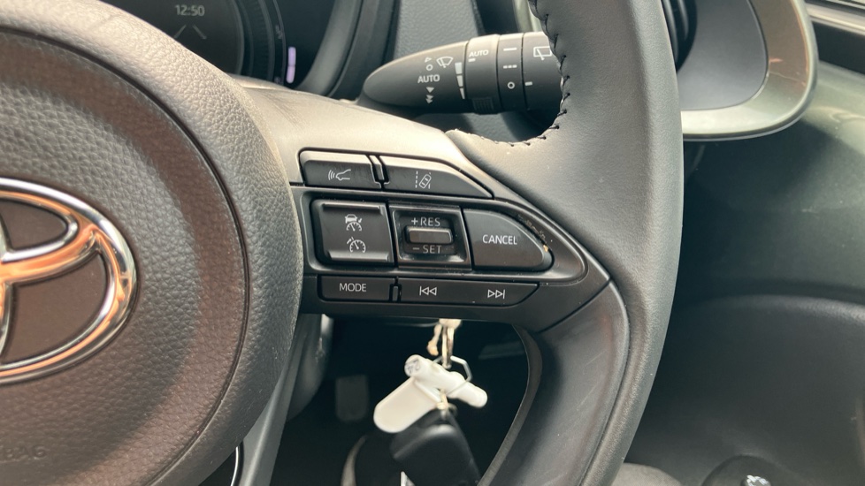 Toyota Aygo X 1.0 VVT-i Edge 5dr Auto Petrol Hatchback - Image 29