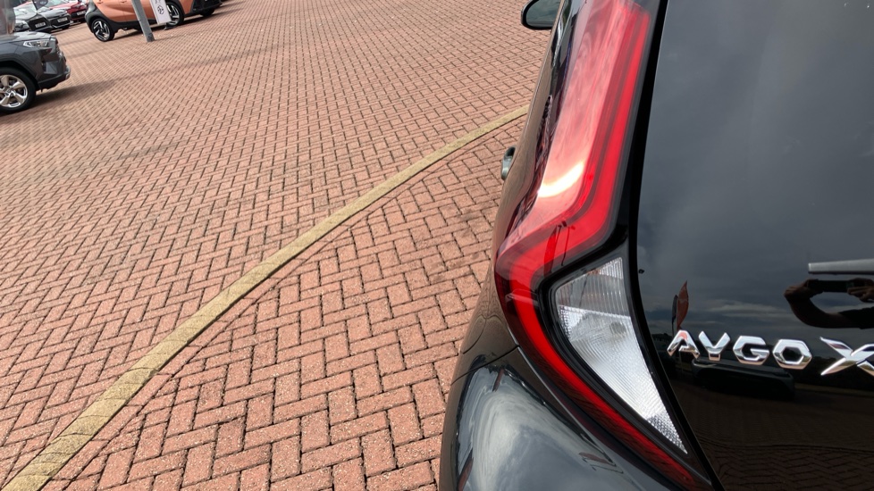 Toyota Aygo X 1.0 VVT-i Edge 5dr Auto Petrol Hatchback - Image 36