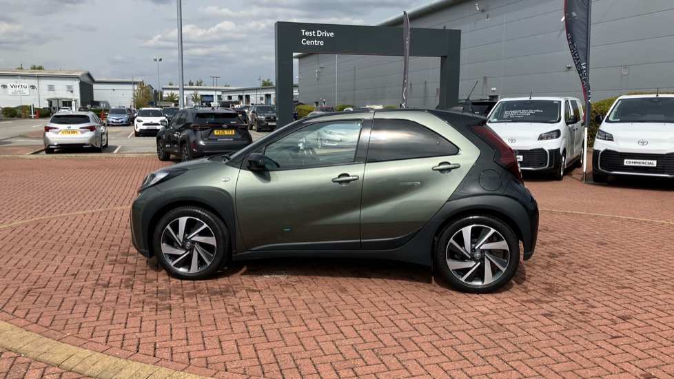 Toyota Aygo X 1.0 VVT-i Edge 5dr Auto Petrol Hatchback - Image 45