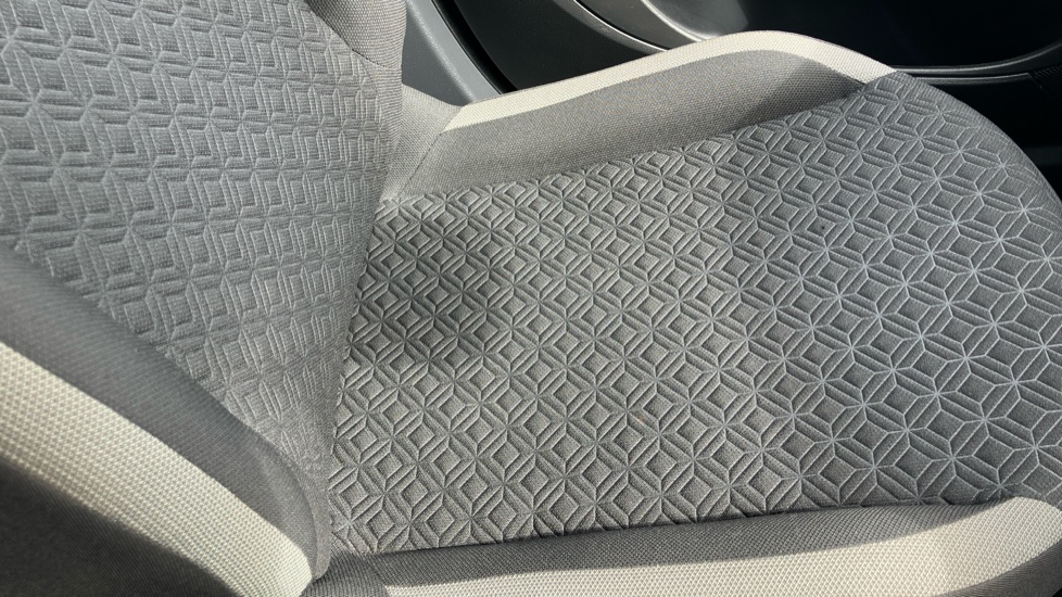 Toyota Aygo X 1.0 VVT-i Edge 5dr Auto Petrol Hatchback - Image 60