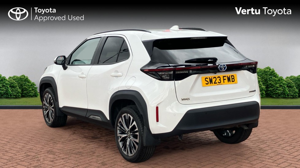 Toyota Yaris Cross 1.5 Hybrid Excel 5dr CVT Hybrid Estate - Image 4