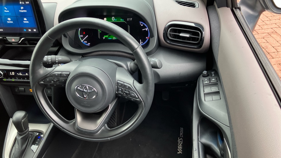 Toyota Yaris Cross 1.5 Hybrid Excel 5dr CVT Hybrid Estate - Image 10