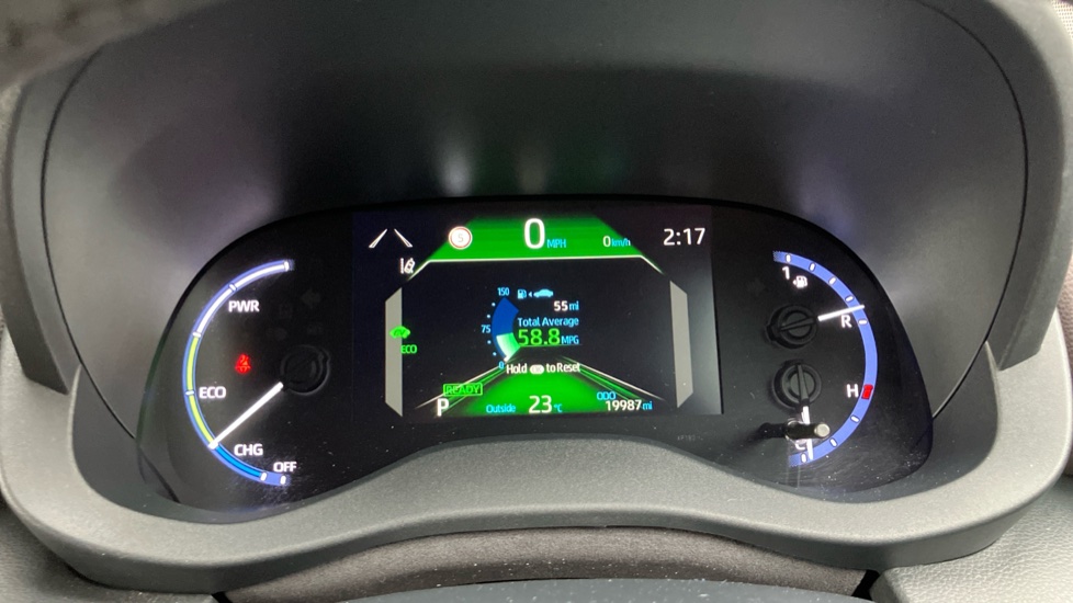 Toyota Yaris Cross 1.5 Hybrid Excel 5dr CVT Hybrid Estate - Image 11