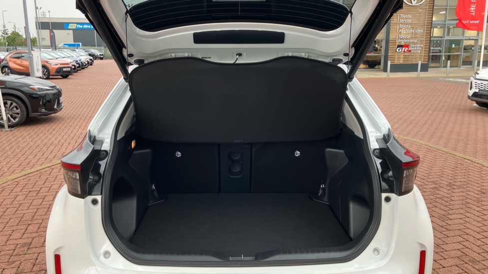 Toyota Yaris Cross 1.5 Hybrid Excel 5dr CVT Hybrid Estate - Image 13