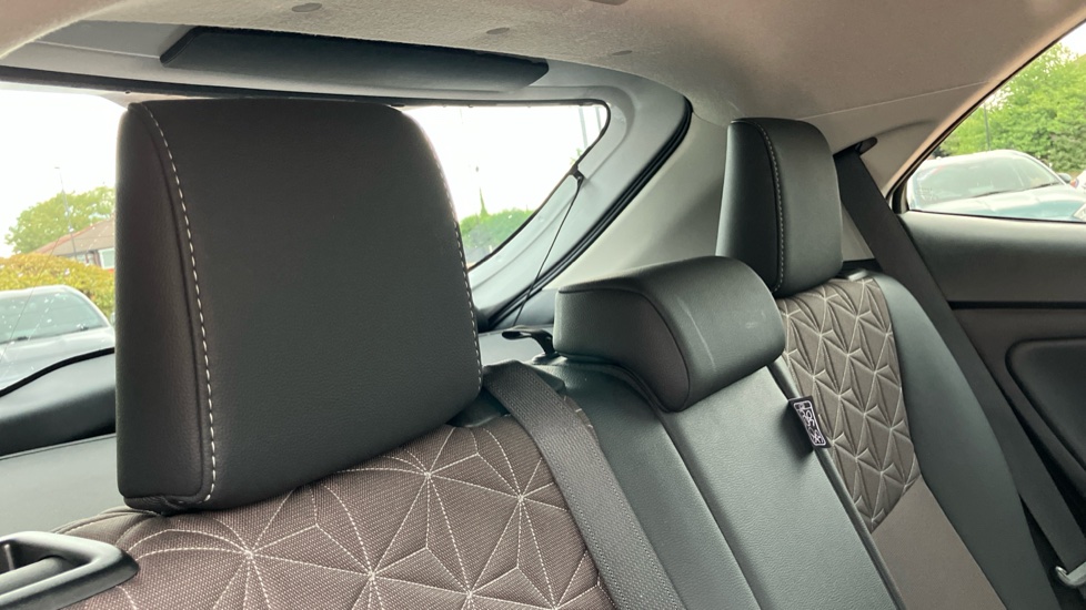 Toyota Yaris Cross 1.5 Hybrid Excel 5dr CVT Hybrid Estate - Image 18