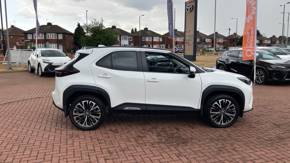 Toyota Yaris Cross 1.5 Hybrid Excel 5dr CVT Hybrid Estate - Image 43