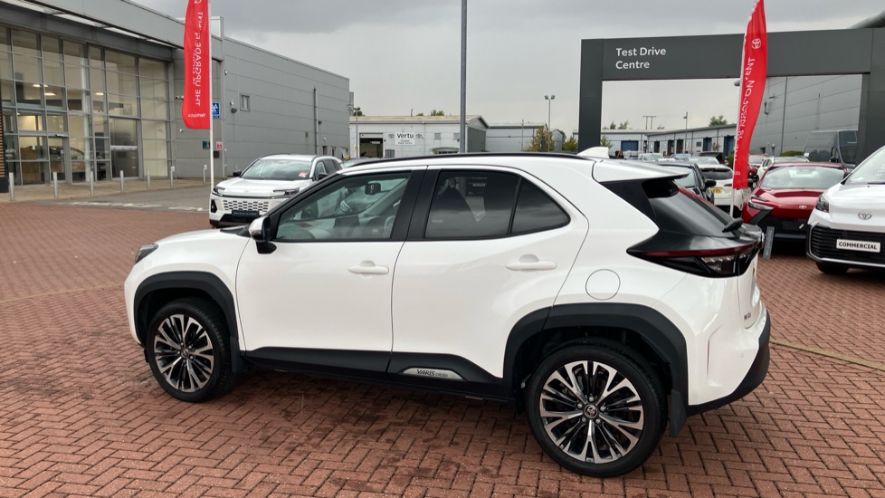 Toyota Yaris Cross 1.5 Hybrid Excel 5dr CVT Hybrid Estate - Image 47