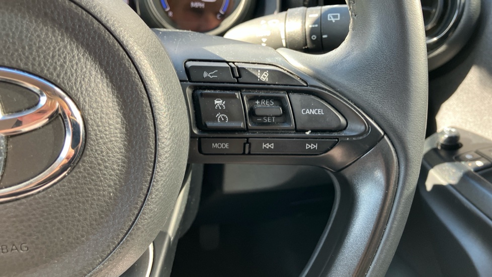 Toyota Yaris Cross 1.5 Hybrid Icon 5dr CVT Hybrid Estate - Image 29