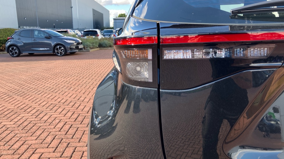 Toyota Yaris Cross 1.5 Hybrid Icon 5dr CVT Hybrid Estate - Image 36