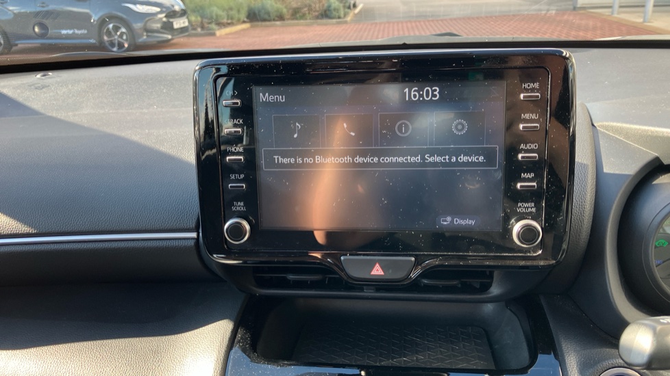 Toyota Yaris Cross 1.5 Hybrid Icon 5dr CVT Hybrid Estate - Image 38