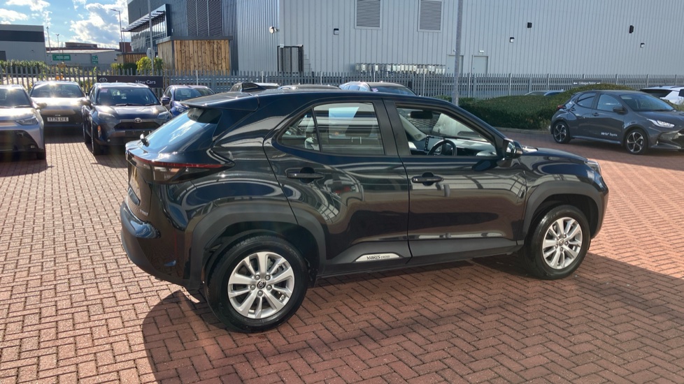 Toyota Yaris Cross 1.5 Hybrid Icon 5dr CVT Hybrid Estate - Image 50