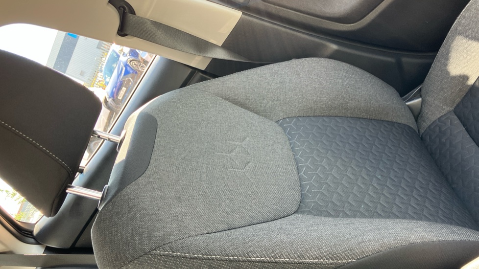 Toyota Yaris Cross 1.5 Hybrid Icon 5dr CVT Hybrid Estate - Image 62