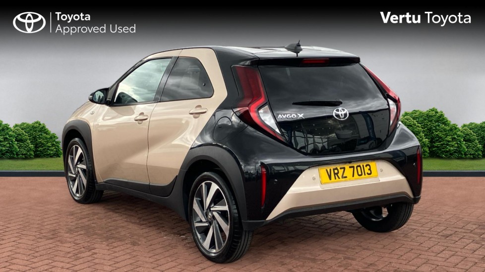 Toyota Aygo X 1.0 VVT-i Edge 5dr Auto Petrol Hatchback - Image 4