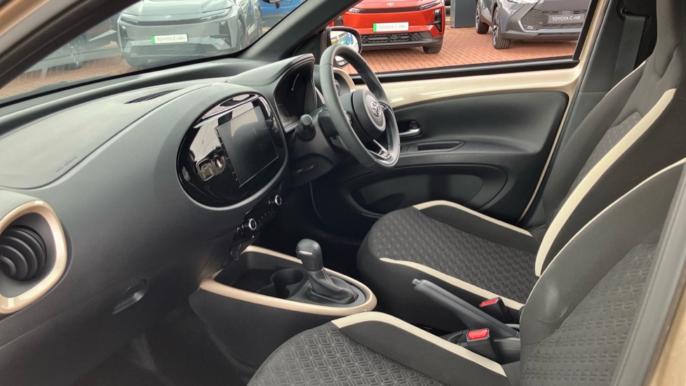Toyota Aygo X 1.0 VVT-i Edge 5dr Auto Petrol Hatchback - Image 5