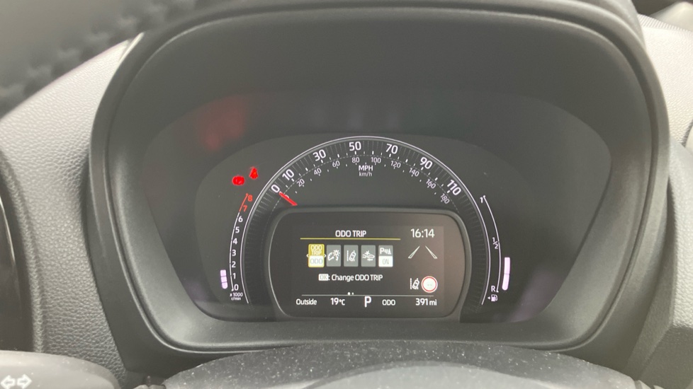 Toyota Aygo X 1.0 VVT-i Edge 5dr Auto Petrol Hatchback - Image 11